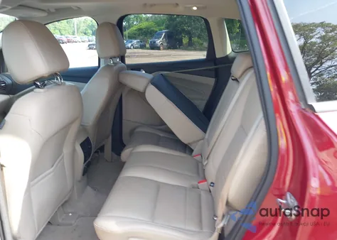 2016 Ford Escape Se z USA, uszkodzony, nr VIN 1FMCU9GX1GUB64946